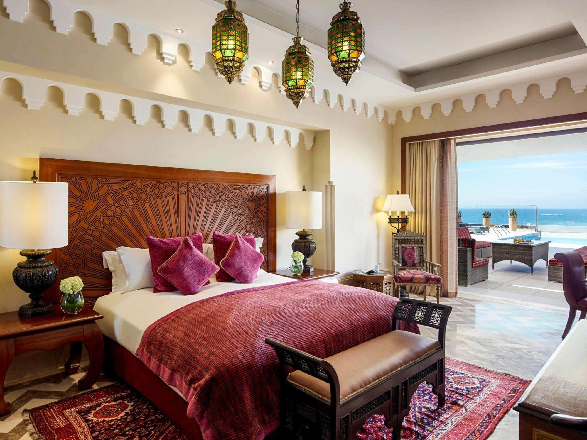 Sofitel Bahrain Zallaq Thalassa Sea & Spa Manama Exterior photo A bedroom at the resort