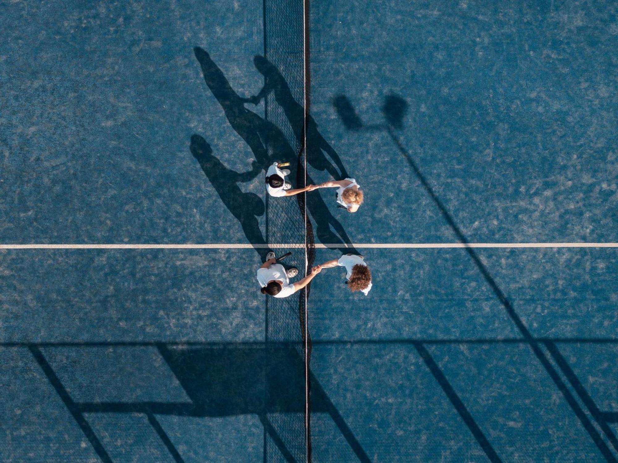 Sofitel Bahrain Zallaq Thalassa Sea & Spa Manama Exterior photo Aerial view of a squash match