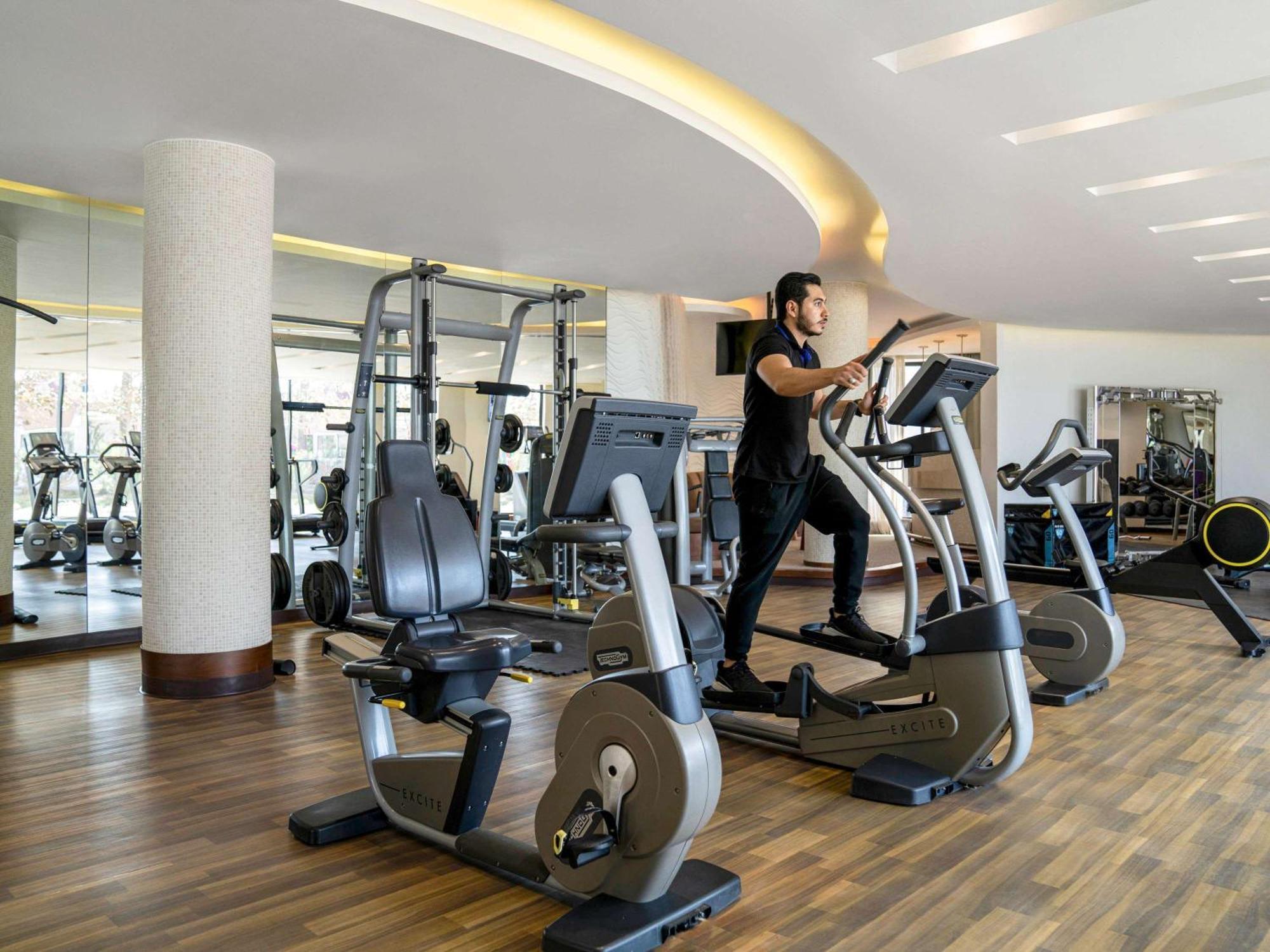 Sofitel Bahrain Zallaq Thalassa Sea & Spa Manama Exterior photo A gym at the InterContinental Hotel, Muscat, Oman