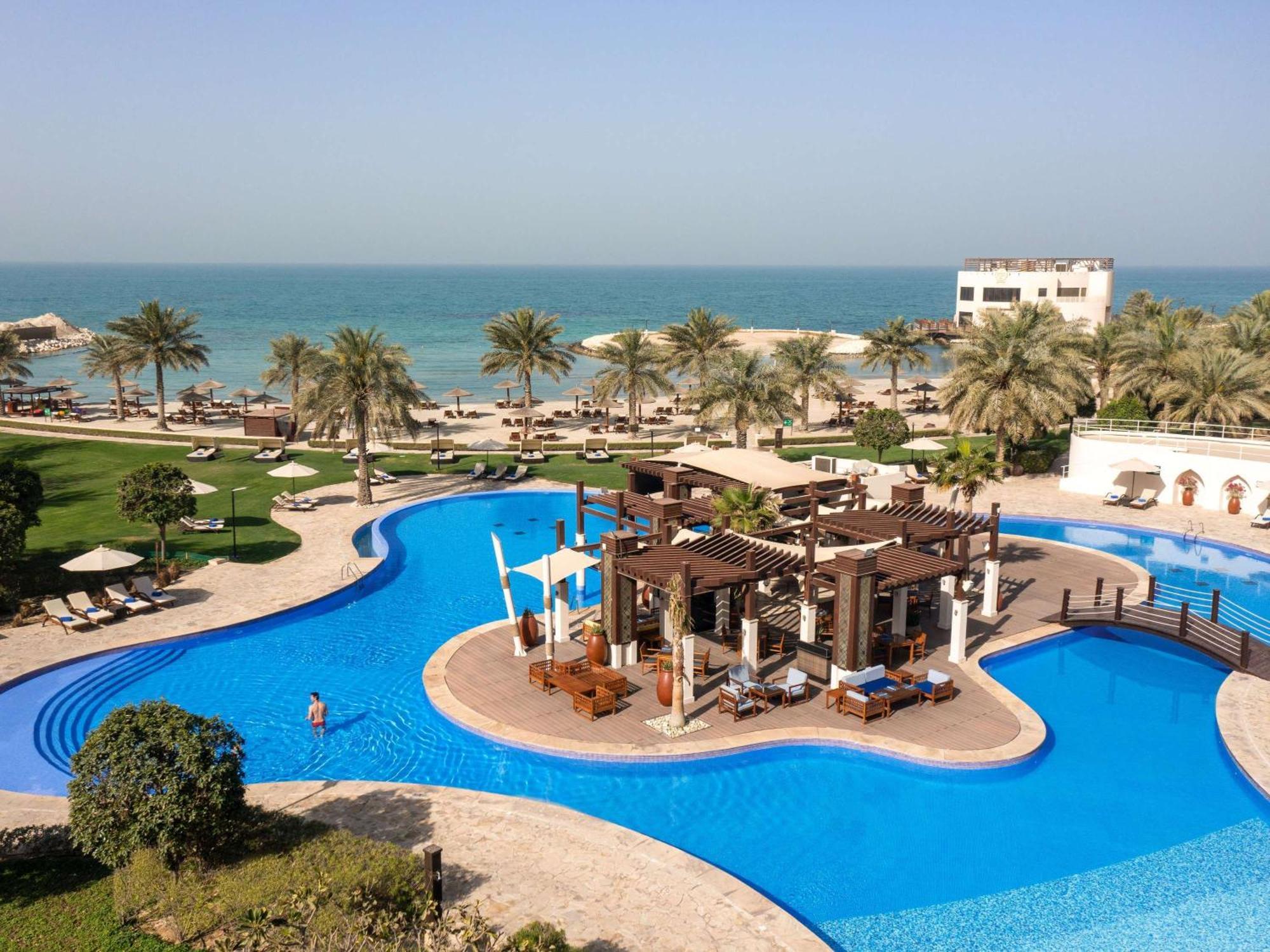 Sofitel Bahrain Zallaq Thalassa Sea & Spa Manama Exterior photo The pool at the Jumeirah Beach Hotel
